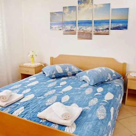Apartament Anita 2 By Interhome